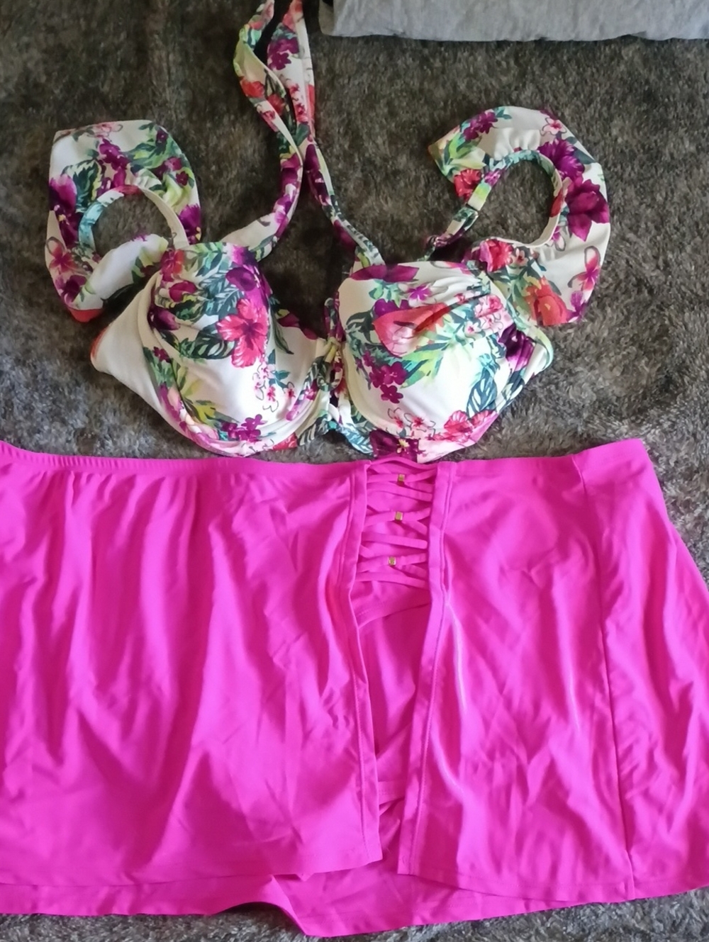 Floral Underwire Bikini Top and Hot Pink Swim Skirt Set - Women Swim. NWOT